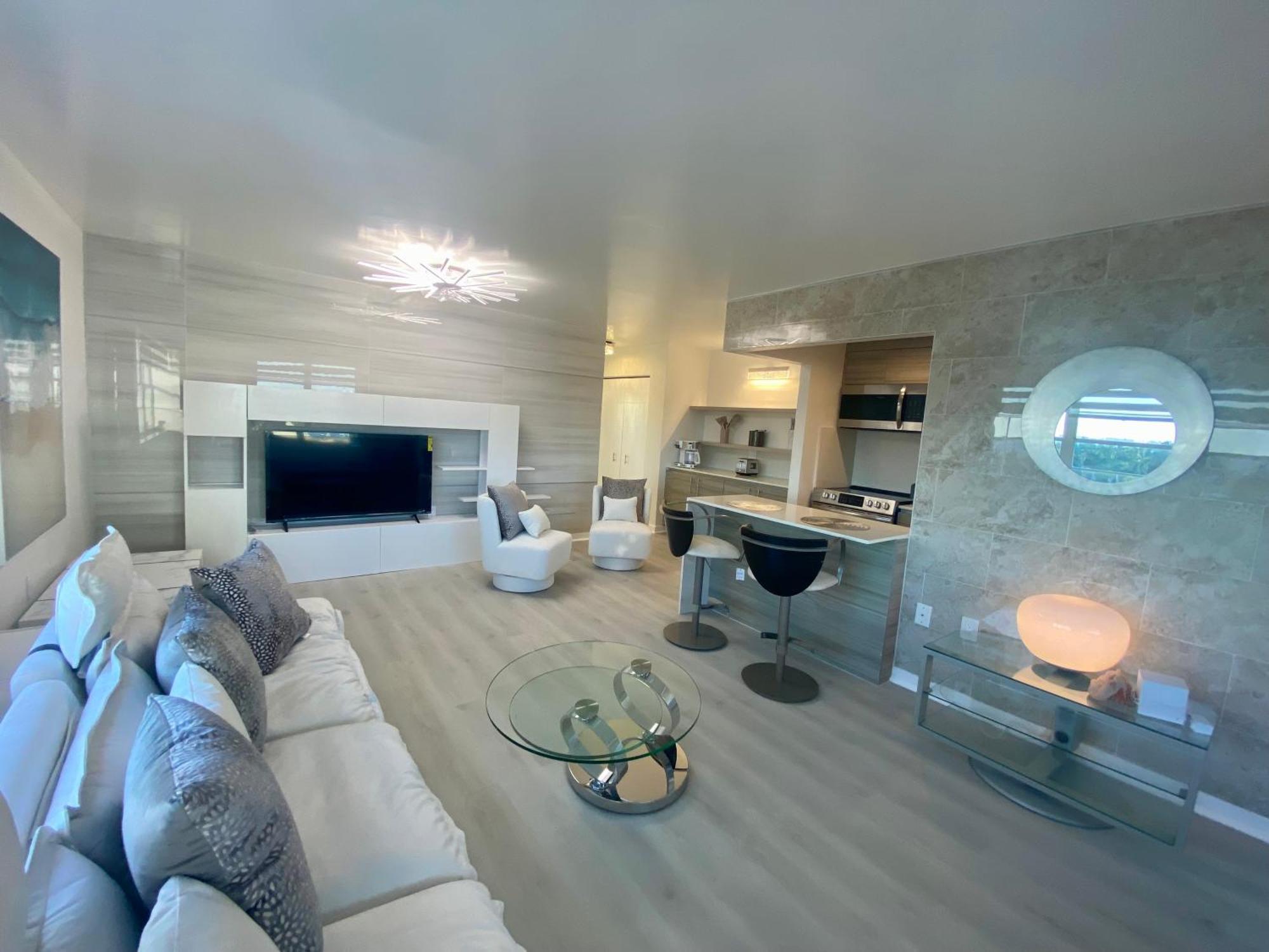 Panoramic Luxurious Waterfront One Bedroom Apartment With Miami Skyline View Free Parking 5Min Drive To Miami Beach Exterior photo